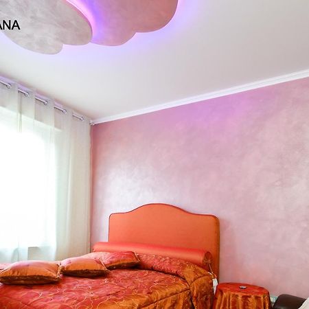 Confortabile Appartamento Con La Spa Bergamo Bagian luar foto