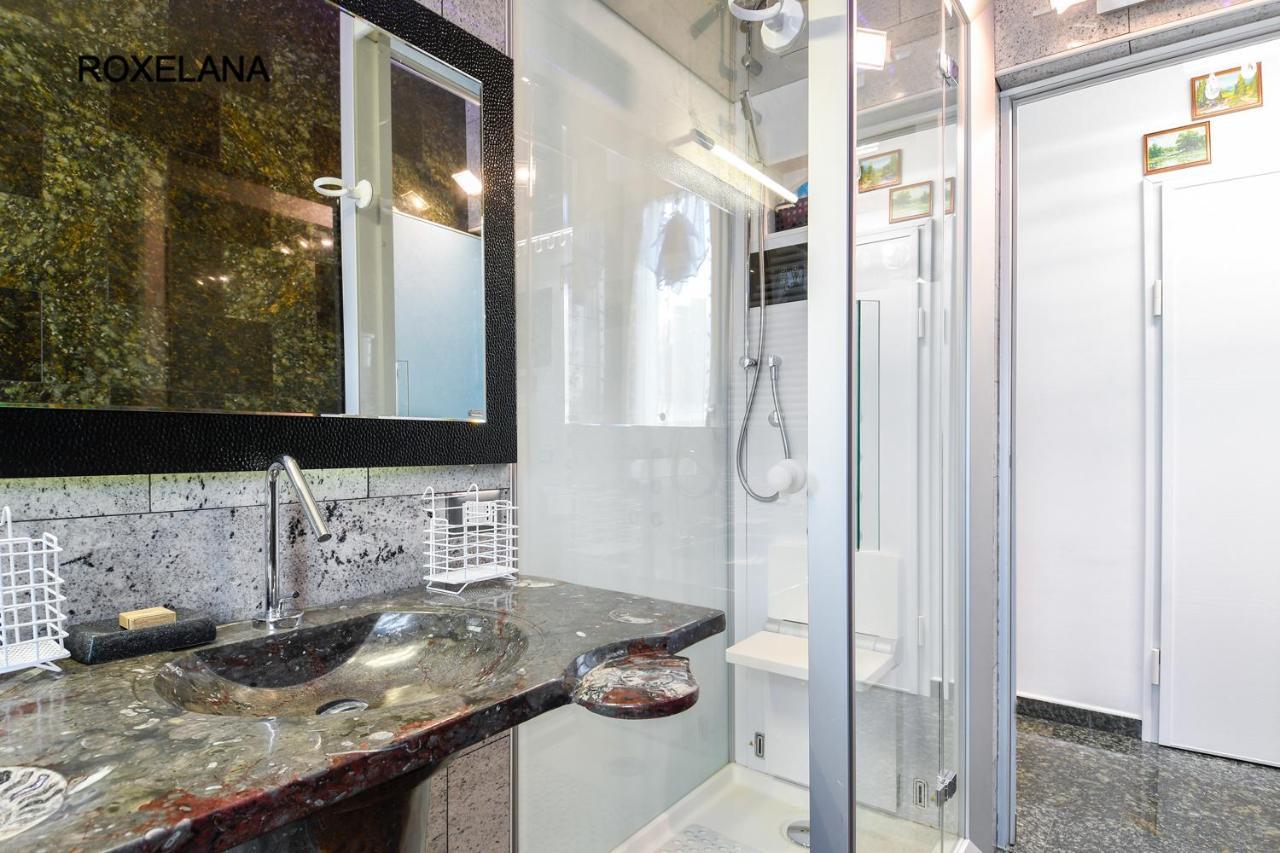 Confortabile Appartamento Con La Spa Bergamo Bagian luar foto